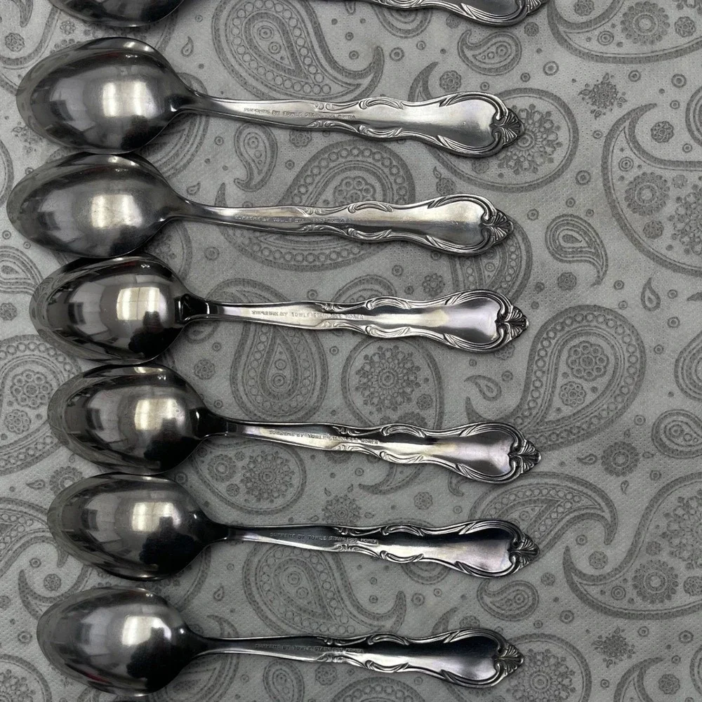 Supreme by Towle Stainless Teaspoons Set of 8 Floral Scroll Pattern Korea